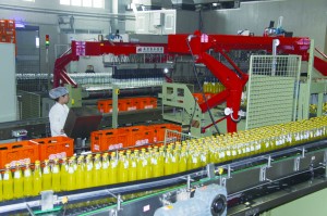 modular plastic mesh belt in beverage filling industry